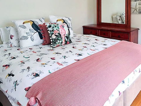 Sun, Beach, Shops, Wifi, Netflix - Accommodation Main Beach 1