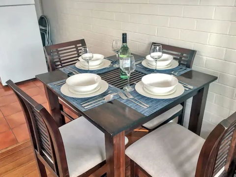 Home Near Shops & Beach - Accommodation Main Beach 3