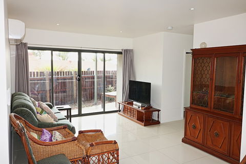 Break Point - Accommodation Main Beach 1