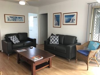 The Boat House - Accommodation Main Beach 3