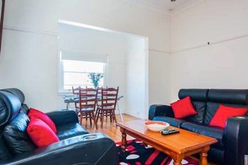 Coogee Apartment - Accommodation Main Beach 2