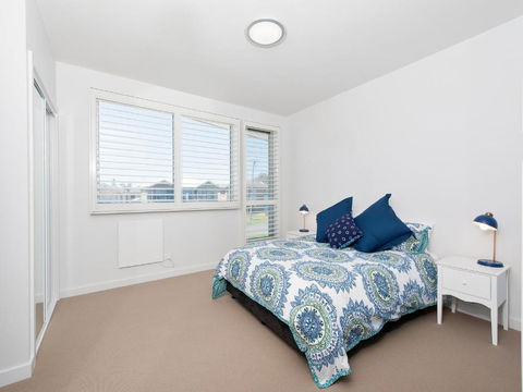 Ocean Views 41A Ocean Avenue - Accommodation Main Beach 2