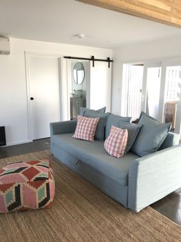 Walters Apartment 1 - Accommodation Main Beach 1