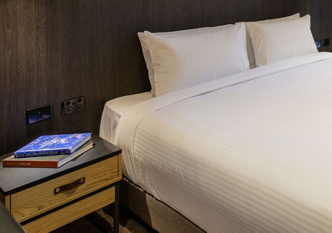 MÃ¶venpick Hotel Hobart - Accommodation Main Beach 2