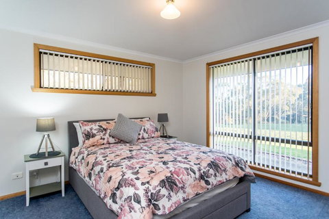 Acton Park Holiday Units - Accommodation Main Beach 4