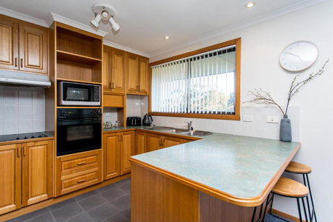 Acton Park Holiday Units - Accommodation Main Beach 6