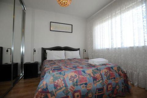Glenelg Holiday Apartments The Broadway - Accommodation Main Beach 3