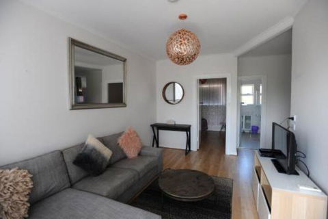Glenelg Holiday Apartments The Broadway - Accommodation Main Beach 7