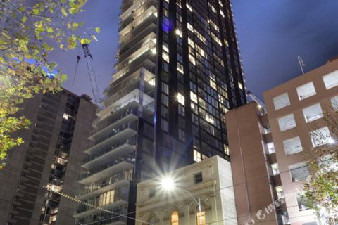Zenith Melbourne Central - Accommodation Main Beach 0