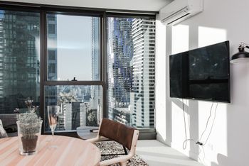 Zenith Melbourne Central - Accommodation Main Beach 5
