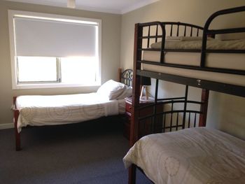 Port Lincoln Holiday Houses - Accommodation Main Beach 2