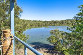 Spinnakers Loft 3 Bed Apartment - Accommodation Main Beach 1