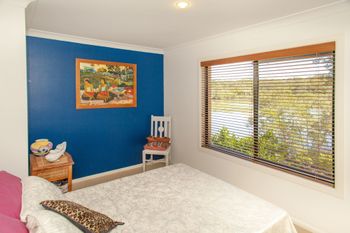 Spinnakers Loft 3 Bed Apartment - Accommodation Main Beach 2