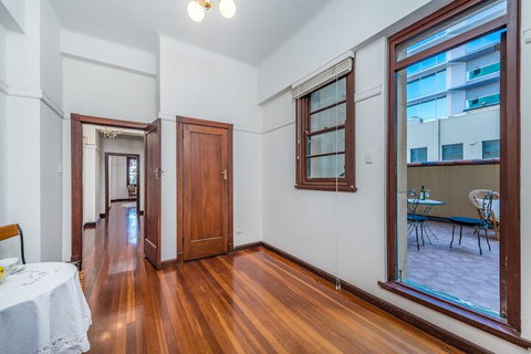 Art Deco Luxury On Elizabeth Quay - Accommodation Main Beach 3