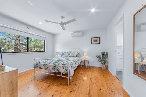 Coastal Cottage - Cannonvale - Accommodation Main Beach 5