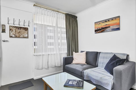 Bayscape Studio Glenelg - Accommodation Main Beach 6
