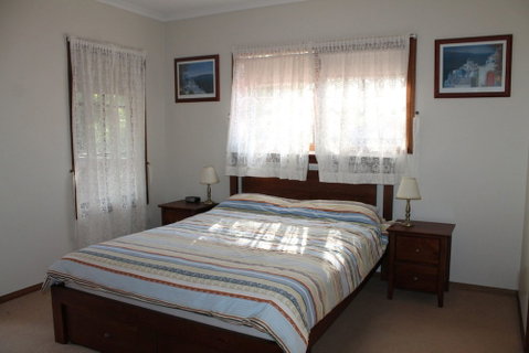 Surf Beach Family Friendly Home - Accommodation Main Beach 5