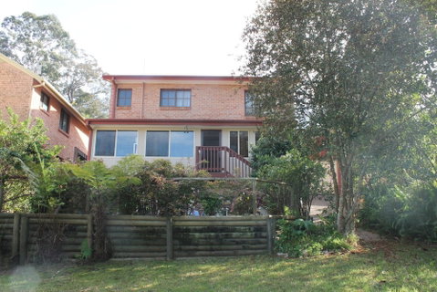 Surf Beach Family Friendly Home - Accommodation Main Beach 2