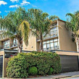 Adelaide DressCircle Apartments - Ward St - Accommodation Main Beach 2