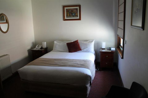 The Dormie House - On The Golf Course - Accommodation Main Beach 4