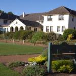 The Dormie House - On The Golf Course - Accommodation Main Beach 0