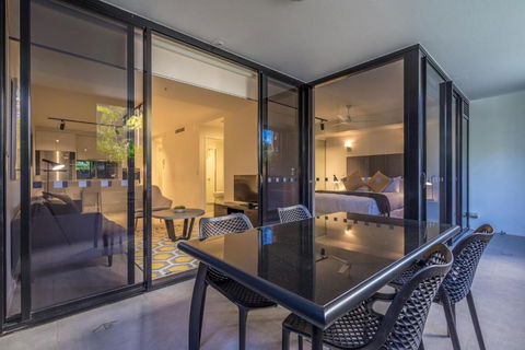 Arise Arena - Accommodation Main Beach 4