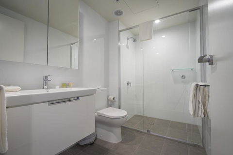 Arise Arena - Accommodation Main Beach 6