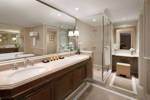 Shangri-La Hotel, Sydney - Accommodation Main Beach 5
