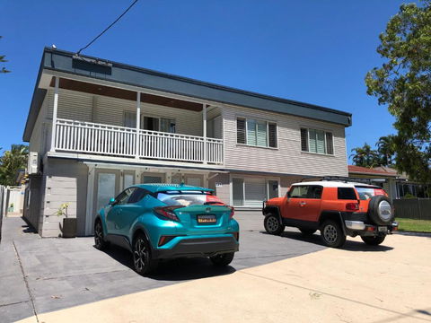 Beach & Bay Holiday House - Accommodation Main Beach 4