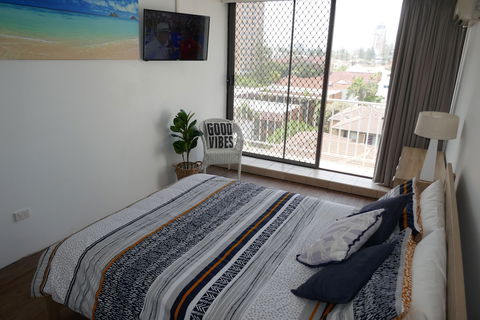 Queensleigh Apartment - Accommodation Main Beach 6