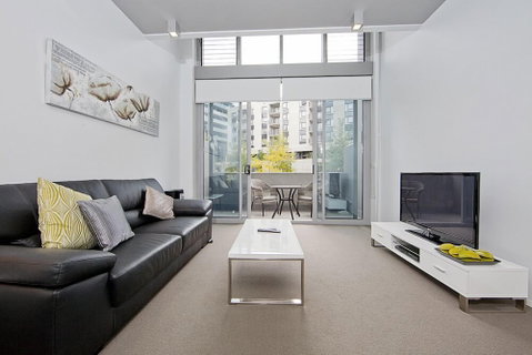 Accommodate Canberra - Accommodation Main Beach 3