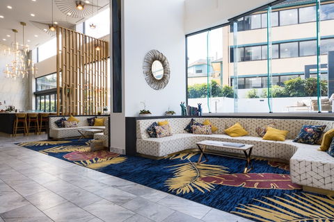 Ruby By Serain Residences - Accommodation Main Beach 1