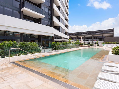 Ruby By Serain Residences - Accommodation Main Beach 3