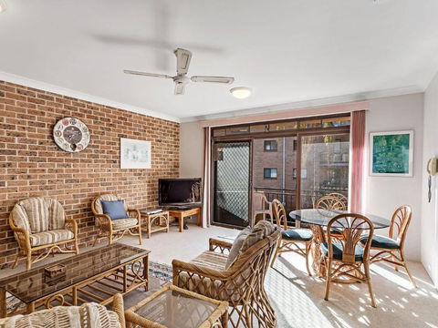 Kurranulla, Unit 5/15 Weatherly Close - Accommodation Main Beach 2