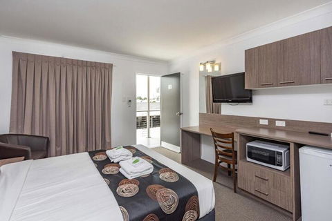 Alexandra Inn - Accommodation Main Beach 3
