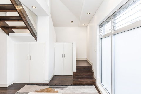 Coogee Luxury Home With Salt Water Pool & Parking - Accommodation Main Beach 4