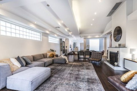 Coogee Luxury Home With Salt Water Pool & Parking - Accommodation Main Beach 0