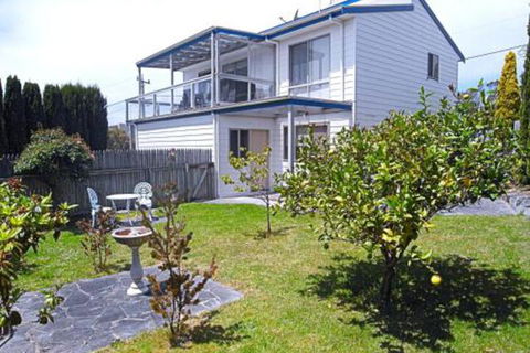 Valkei - Accommodation Main Beach 7