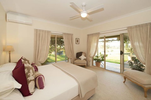 Rosby Guesthouse - Accommodation Main Beach 5