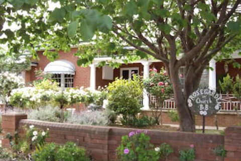 Rose Garden On Church BnB - Accommodation Main Beach 0
