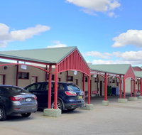 Hume Inn Motel - Accommodation Main Beach