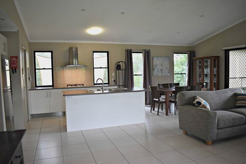 Melawondi Spring Retreat - Accommodation Main Beach 5