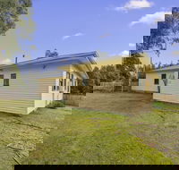 Giants Table and Cottages - Accommodation Main Beach