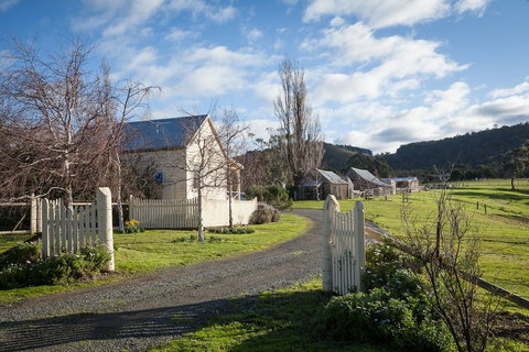 Margate Cottage Boutique Bed & Breakfast - Accommodation Main Beach 0