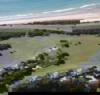 Apollo Bay Cottages - Accommodation Main Beach