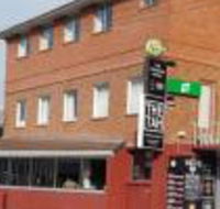 The Waratah Hotel - Accommodation Main Beach