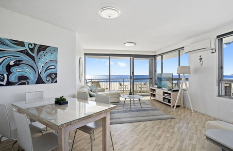 Oceanside Resort - Accommodation Main Beach 4