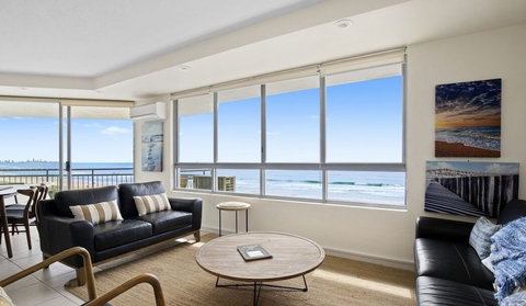 Oceanside Resort - Accommodation Main Beach 5