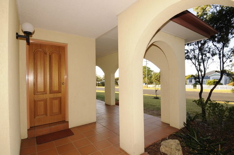 McNevin's Warwick Motel - Accommodation Main Beach 3