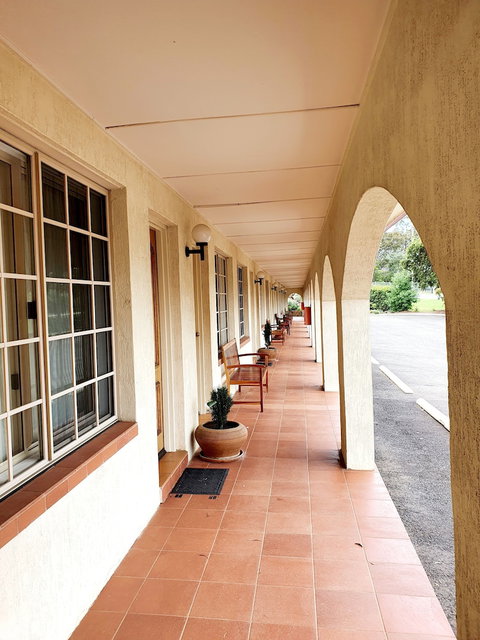 McNevin's Warwick Motel - Accommodation Main Beach 2